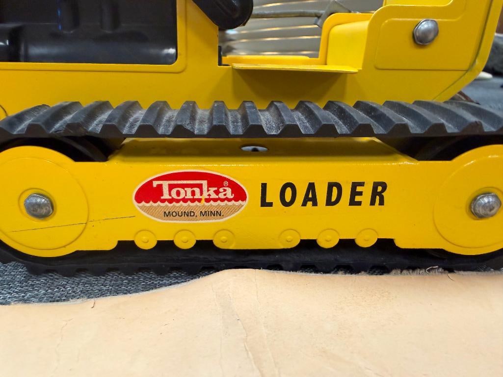 VINTAGE RESTORED TONKA FRONT LOADER PRESSED STEEL CHILD'S TOY - 3