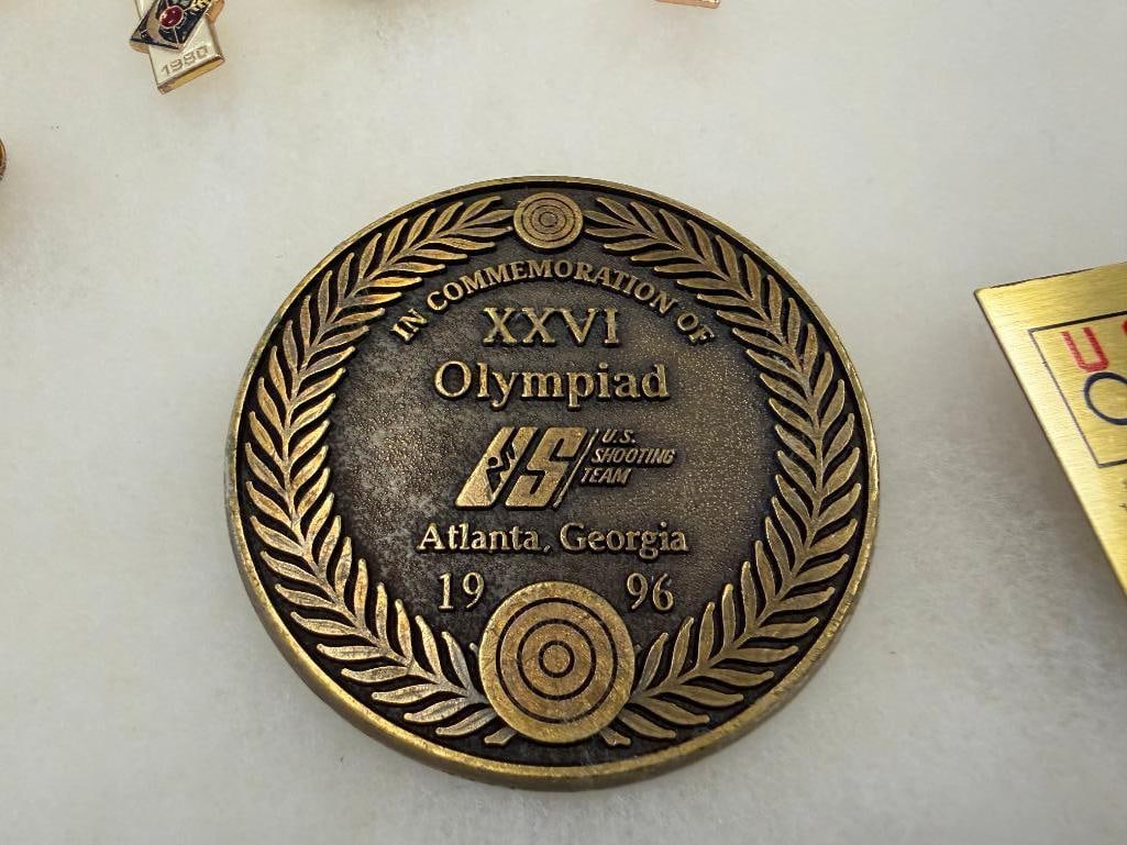 ASSORTED U.S. OLYMPIC SOUVENIR PINS AND MEDALS INCLUDING PINS DATING BACK TO 1980 - 3