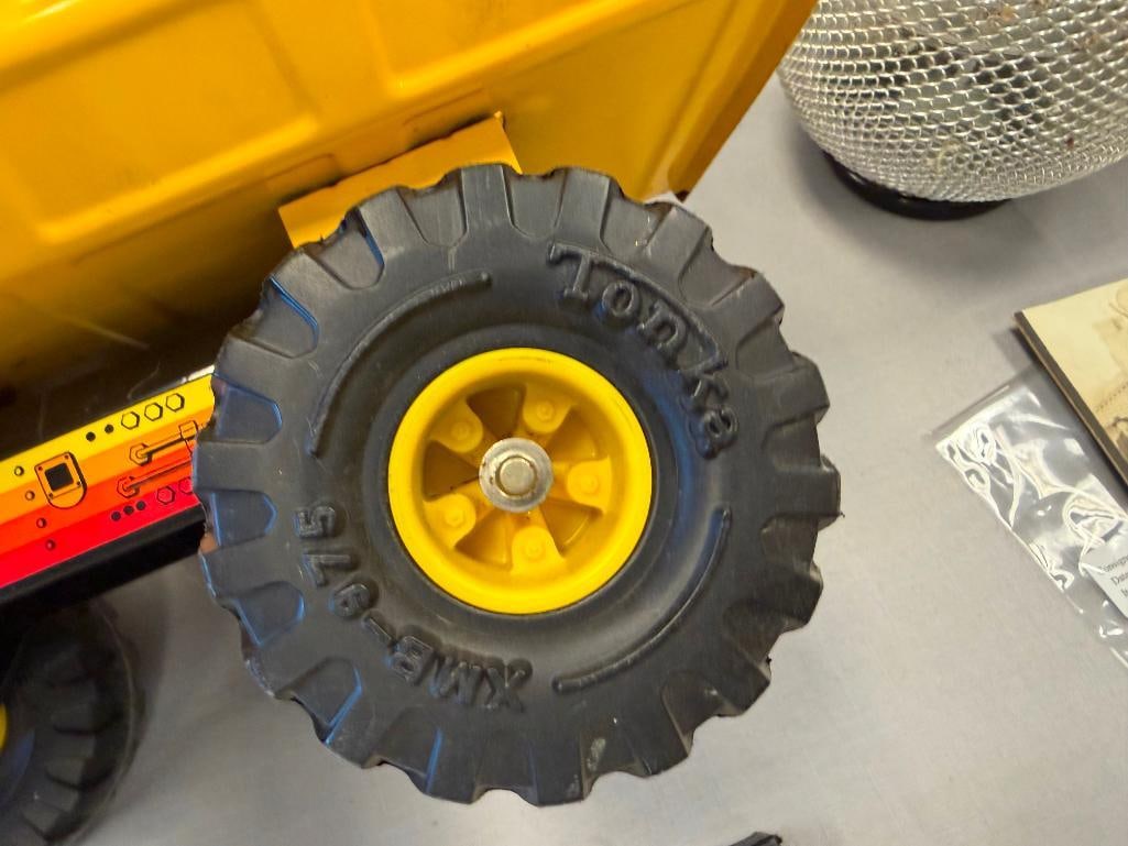 VINTAGE TONKA TURBO-DIESEL DUMP TRUCK PRESSED STEEL CHILD'S TOY - 10