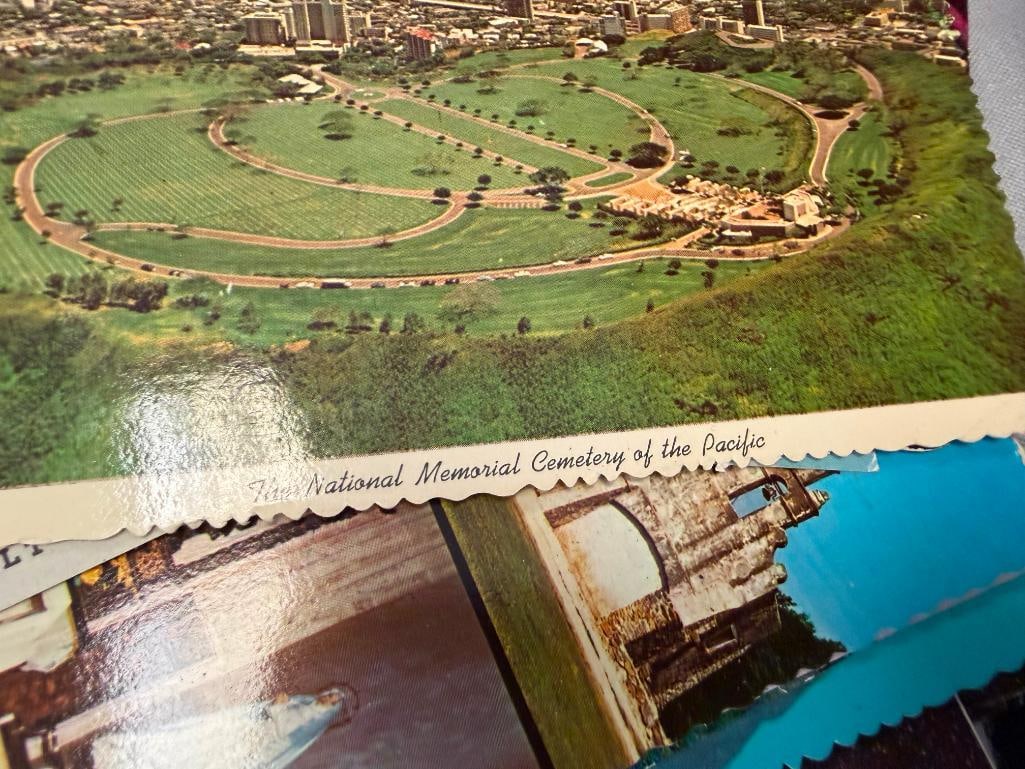 ASSORTED VINTAGE POSTCARDS FROM ALL OVER THE WORLD - 5