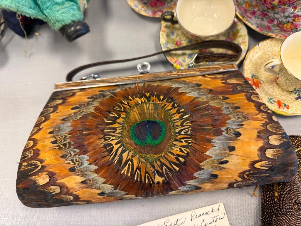 FOUR VINTAGE LADIES CLUTCH PURSES INCLUDING EXOTIC PEACOCK FEATHER, TAPESTRY PURSE, FRENCH MADE, ... - 10