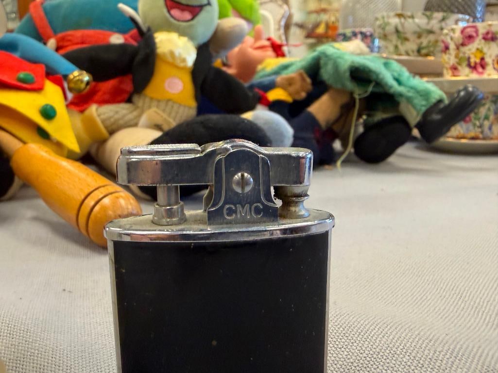 CIGARETTE LIGHTER COLLECTION INCLUDING ZIPPO, CONTINENTAL, AND JAPANESE FROSTED GLASS - 4