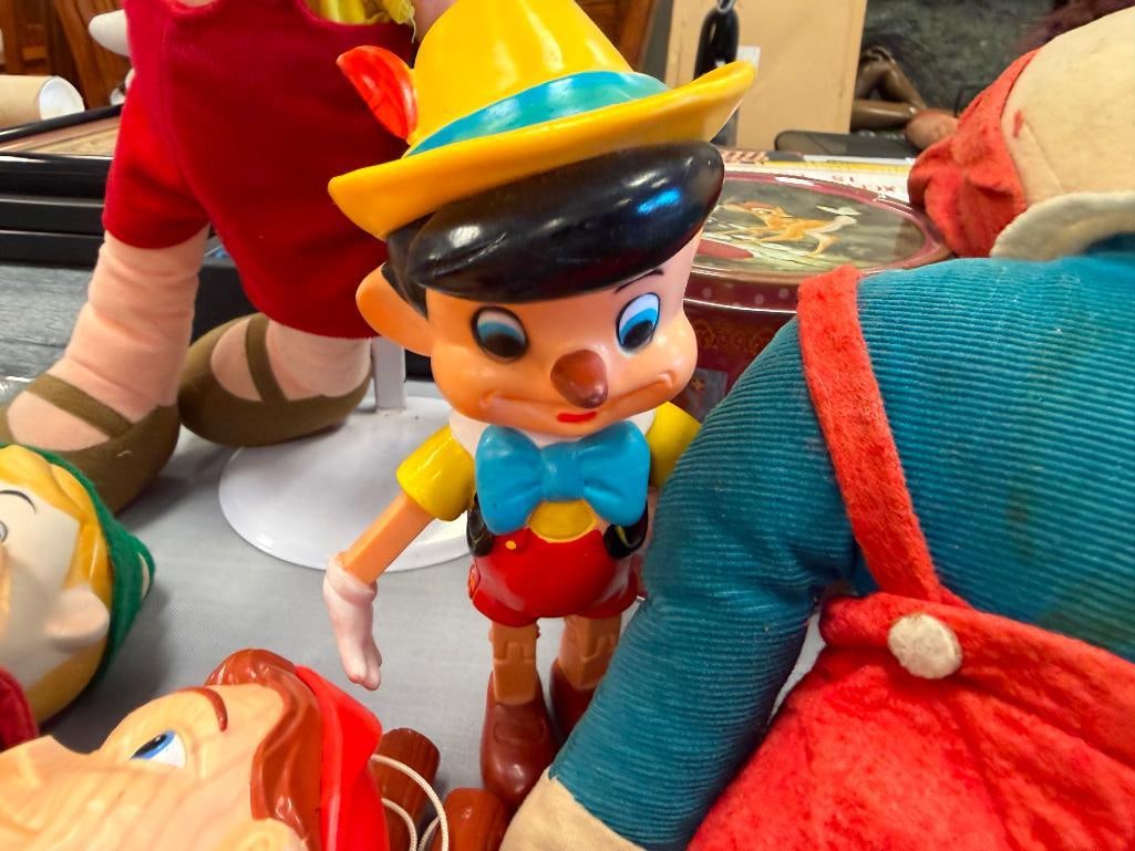 PINNOCHIO COLLECTIBLE DOLLS INCLUDING JIMINIY CRICKET, PINNOCHIO, CARVED WOOD JESTER, AND MORE - 15