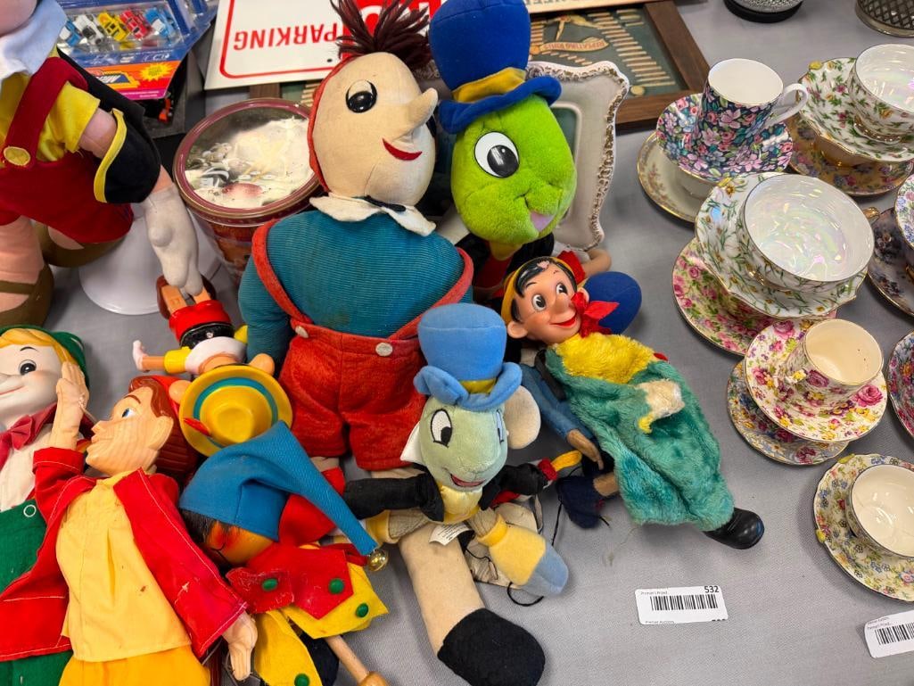PINNOCHIO COLLECTIBLE DOLLS INCLUDING JIMINIY CRICKET, PINNOCHIO, CARVED WOOD JESTER, AND MORE - 6