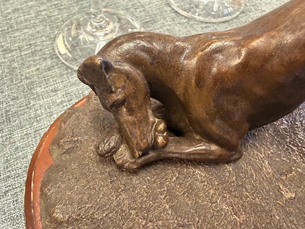 VINTAGE BRONZE TONED RESIN HUNTING DOG SCULTPURE - 3