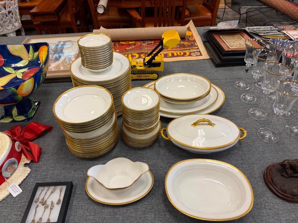 67 PIECES OF HAVILAND FRANCE LIMOGES MARQUIS PATTERN CHINA - 2