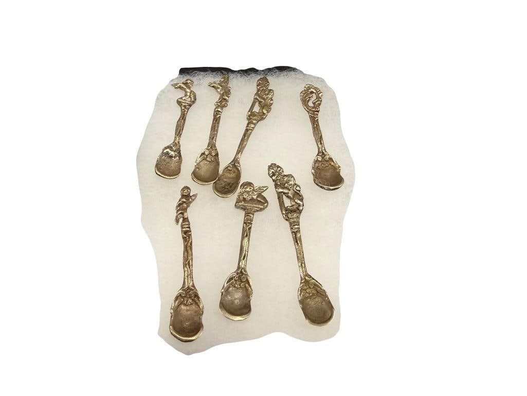 SET OF SEVEN VINTAGE ITALIAN FIGURAL DEMITASSE SILVERPLATED SPOONS FEATURING FIGURAL DESIGN AT TIPS (1 of 11)
