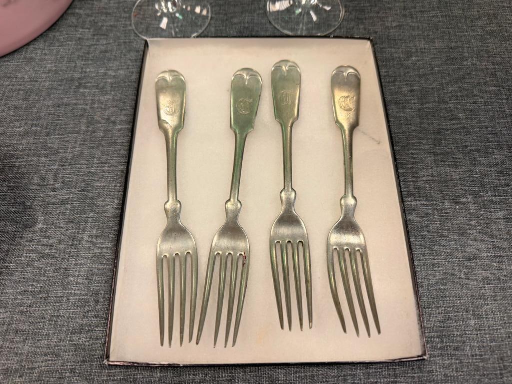 FOUR NEVADA SILVER METAL SILVERPLATED "C" MONOGRAMMED FORKS - 2