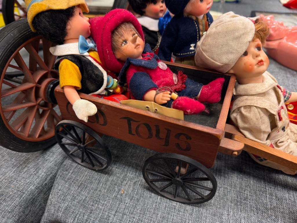 ASSORTED COLLECTIBLE DOLLS INCLUDING MOSTLY PINOCCHIO, STORYLAND COLLECTION, MADAME ALEXANDER, ETC. - 11