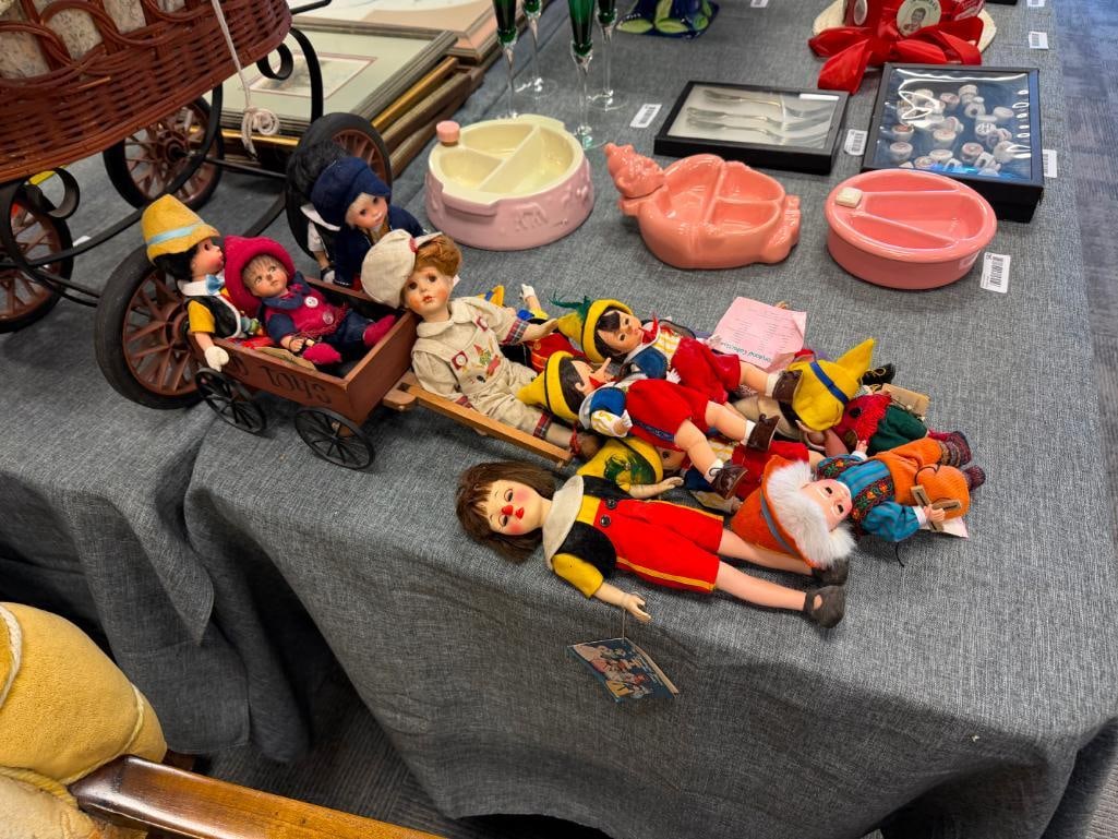 ASSORTED COLLECTIBLE DOLLS INCLUDING MOSTLY PINOCCHIO, STORYLAND COLLECTION, MADAME ALEXANDER, ETC. - 12