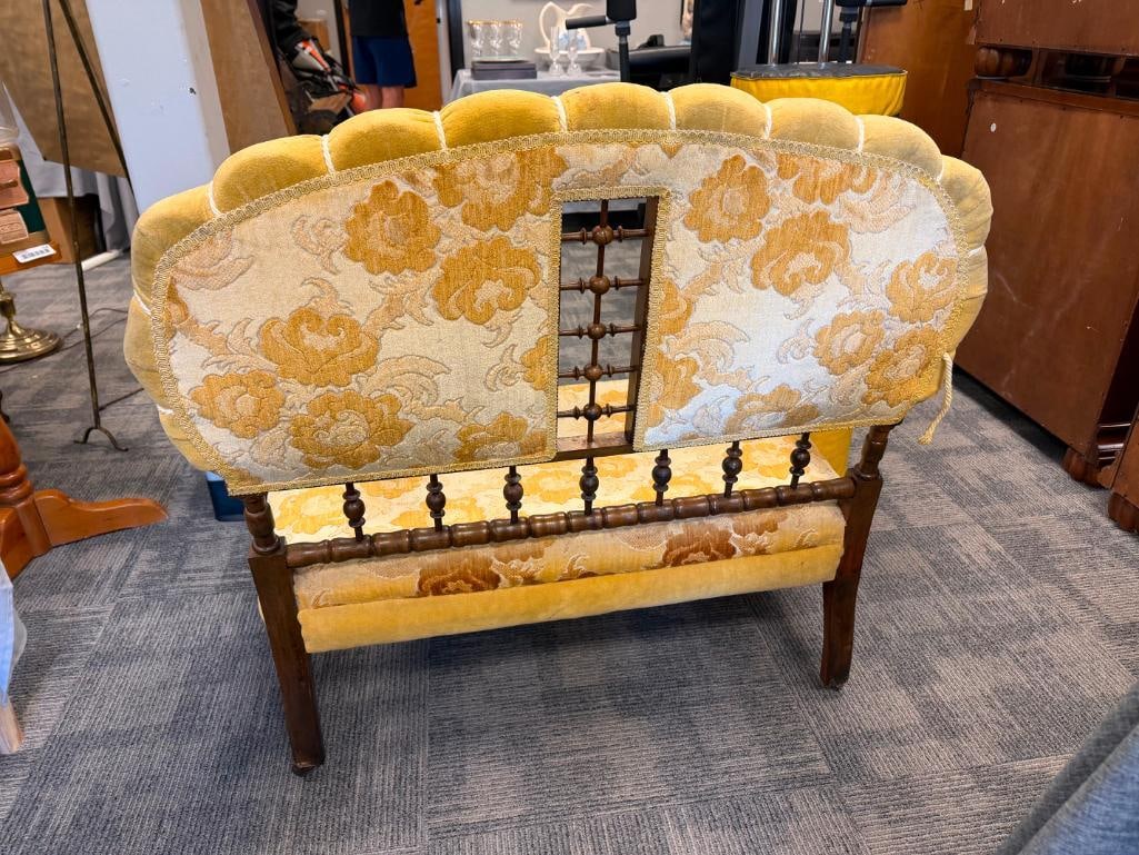 ANTIQUE VICTORIAN EASTLAKE WALNUT FRAMED SETTEE BENCH FEATURING YELLOW FLORAL UPHOLSTERY - 17