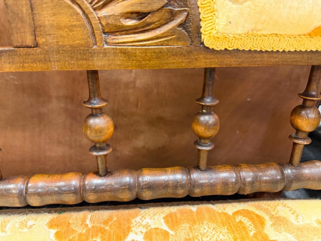 ANTIQUE VICTORIAN EASTLAKE WALNUT FRAMED SETTEE BENCH FEATURING YELLOW FLORAL UPHOLSTERY - 9
