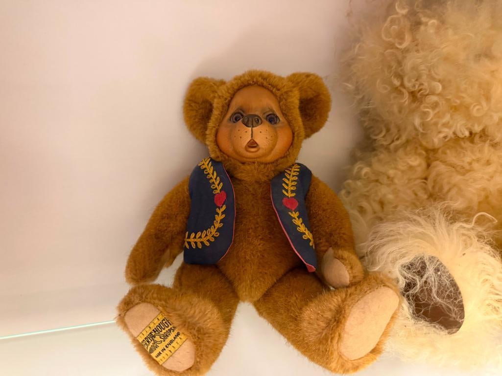 ASSORTED TEDDY BEARS INCLUDING ROBERT RAIKES WOOD ACCENTED BEARS, MERRYTHOUGHT ENLGISH BEAR, ETC. - 2