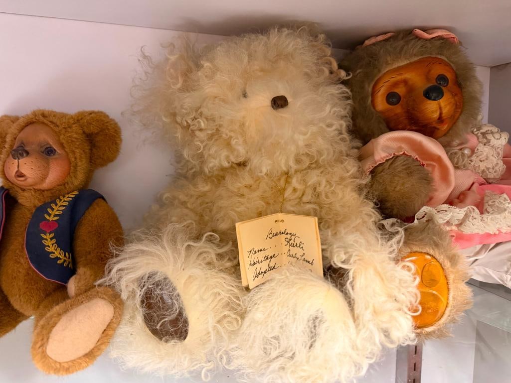 ASSORTED TEDDY BEARS INCLUDING ROBERT RAIKES WOOD ACCENTED BEARS, MERRYTHOUGHT ENLGISH BEAR, ETC. - 4