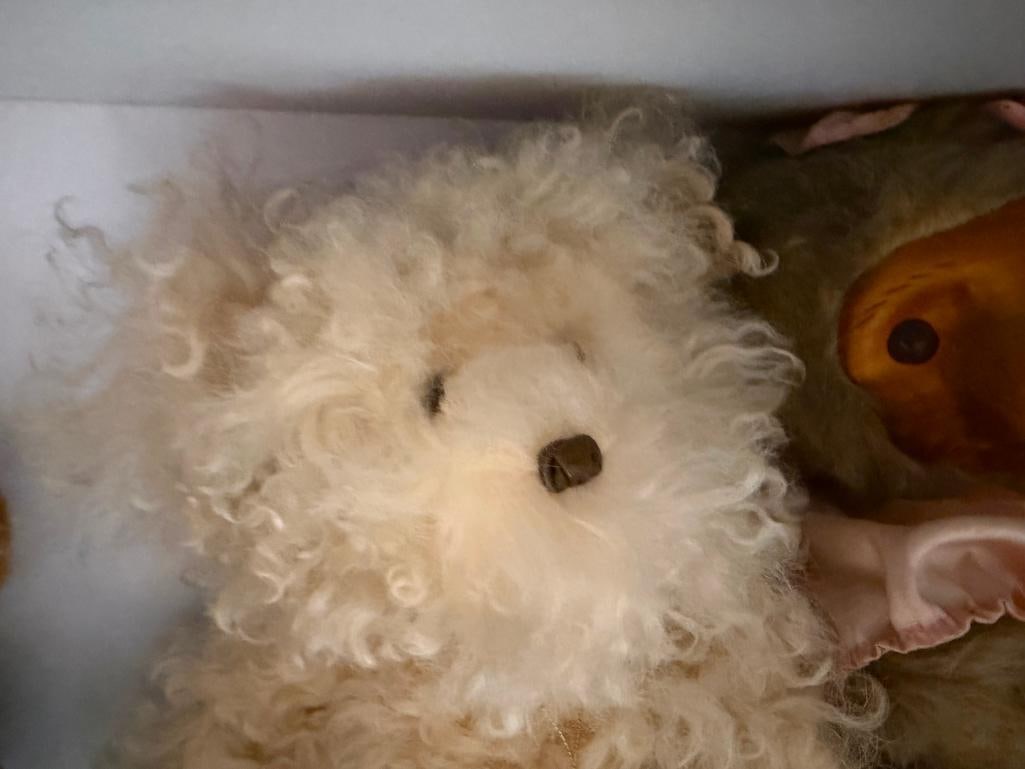 ASSORTED TEDDY BEARS INCLUDING ROBERT RAIKES WOOD ACCENTED BEARS, MERRYTHOUGHT ENLGISH BEAR, ETC. - 6