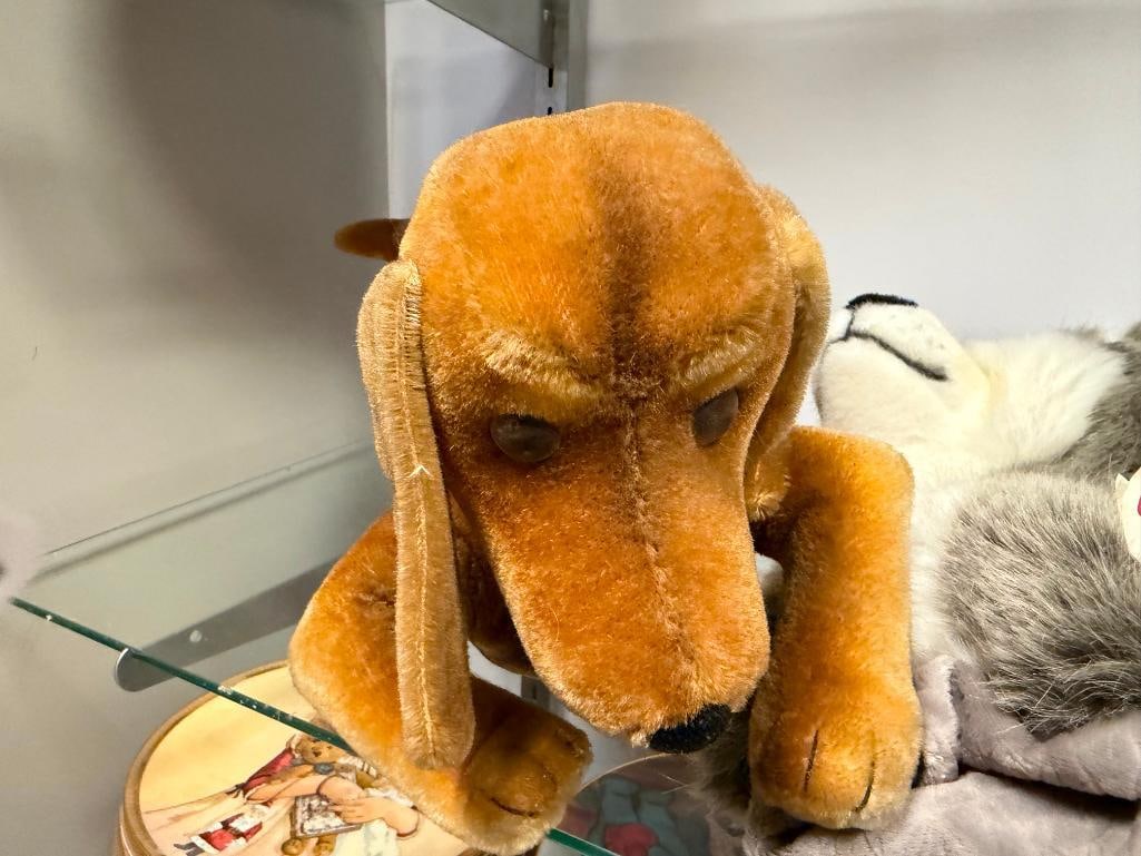 COLLECTIBLE STUFFED ANIMALS INCLUDING 1960'S STEIFF MOHAIR DACHSHUND, STEIFF HUSKY PUPPET, AND MORE - 11