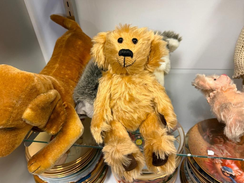 COLLECTIBLE STUFFED ANIMALS INCLUDING 1960'S STEIFF MOHAIR DACHSHUND, STEIFF HUSKY PUPPET, AND MORE - 6