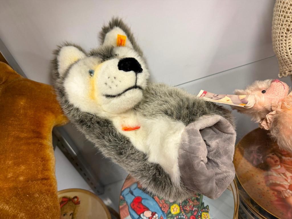 COLLECTIBLE STUFFED ANIMALS INCLUDING 1960'S STEIFF MOHAIR DACHSHUND, STEIFF HUSKY PUPPET, AND MORE - 9