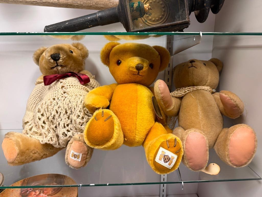THREE COLLECTIBLE STUFFED TEDDY BEARS INCLUDING PETER BULL BULLY BEAR AND HOUSE OF NISBET BEAR - 2
