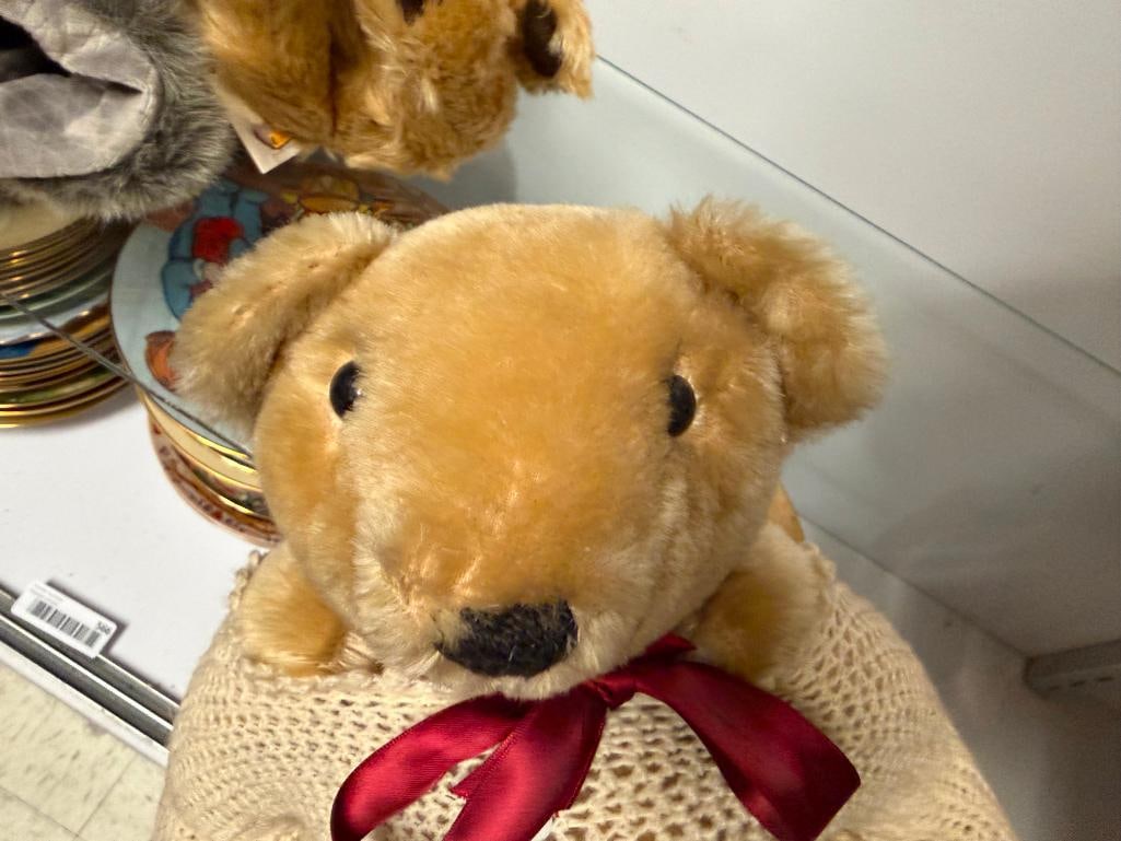 THREE COLLECTIBLE STUFFED TEDDY BEARS INCLUDING PETER BULL BULLY BEAR AND HOUSE OF NISBET BEAR - 5