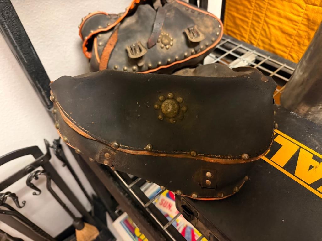 PAIR OF VINTAGE BUCO HARLEY-DAVIDSON STYLE LEATHER SADDLE BAGS - 4
