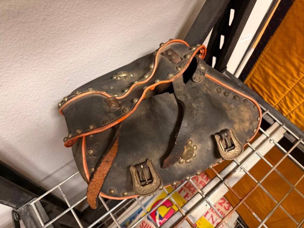 PAIR OF VINTAGE BUCO HARLEY-DAVIDSON STYLE LEATHER SADDLE BAGS - 5