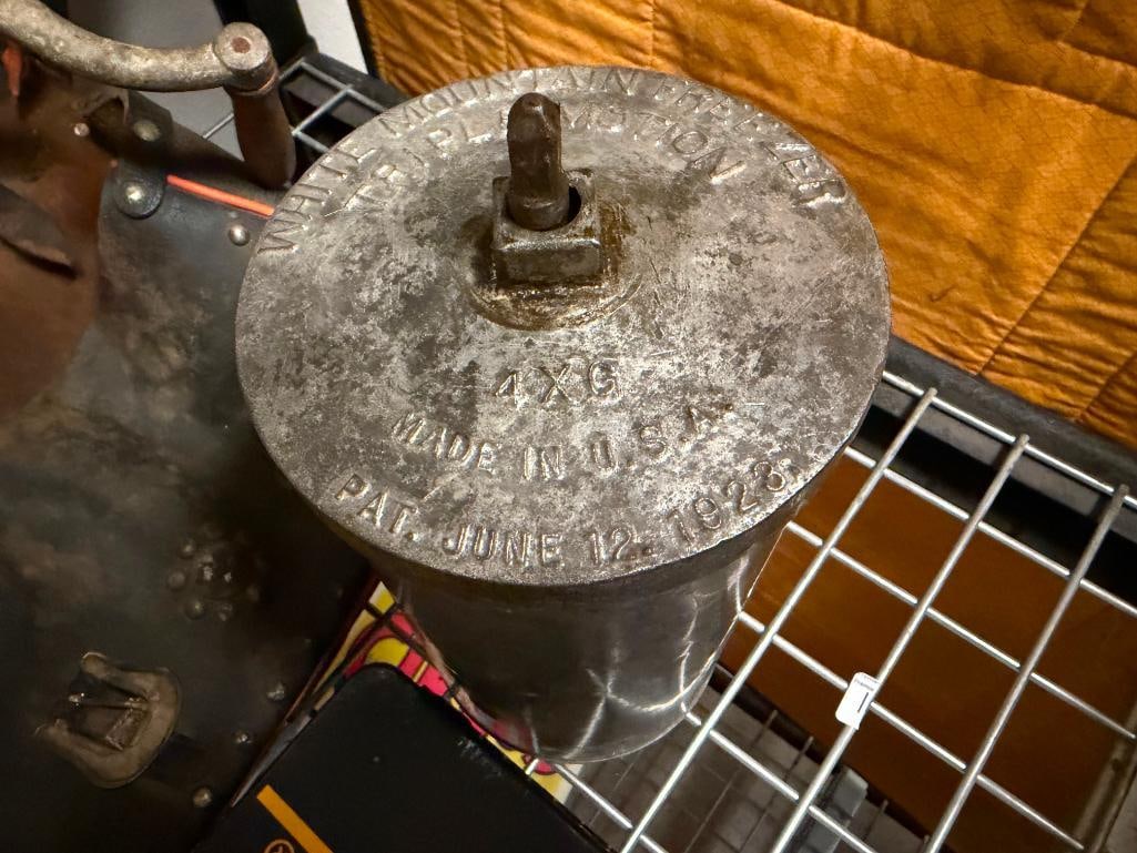 ANTIQUE WHITE MOUNTAIN FREEZER TRIPLE ACTION HAND CRANK ICE CREAM MAKER - 8