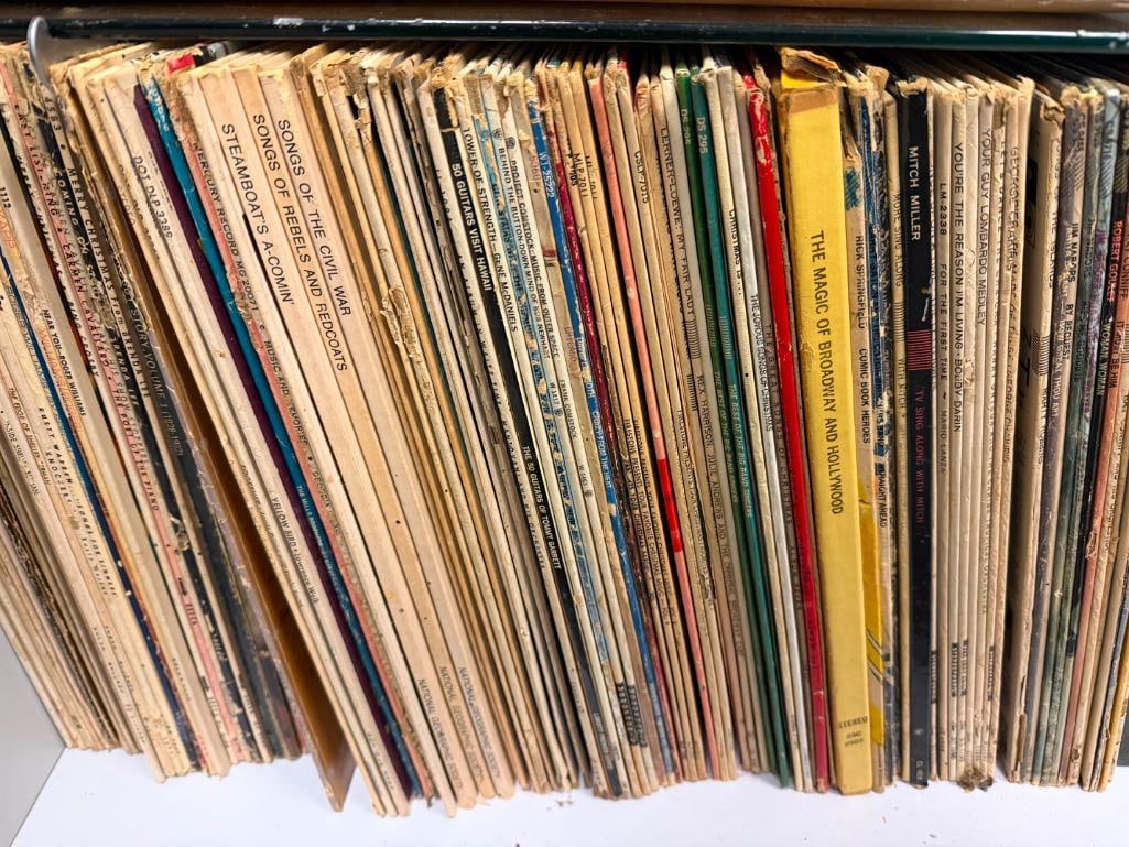 APPROX. 160 ASSORTED 33 1/3 RPM VINYL RECORDS WITH COVERS - 4