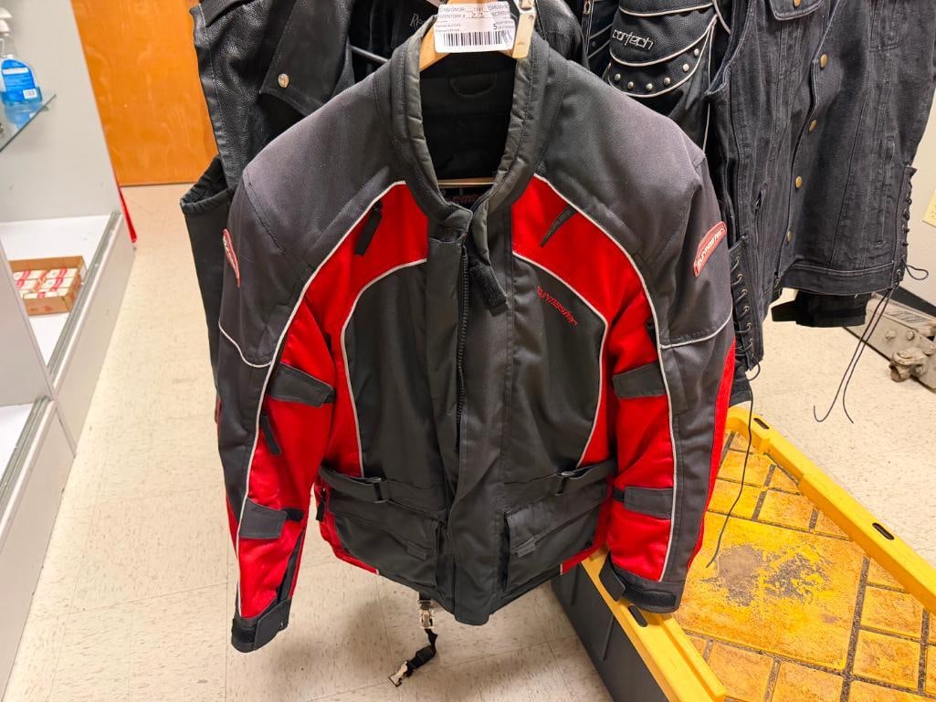 TOURMASTER SABER SERIES 2 JACKET MOTORCYLCE JACKET WITH PAD ONSERTS FOR PROTECTION (1 of 12)