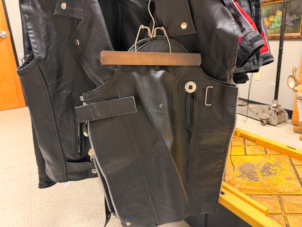 REAL LEATHER BLACK LEATHER MOTORCYCLE VEST AND FMC BLACK LEATHER THIGH CHAPS - 7