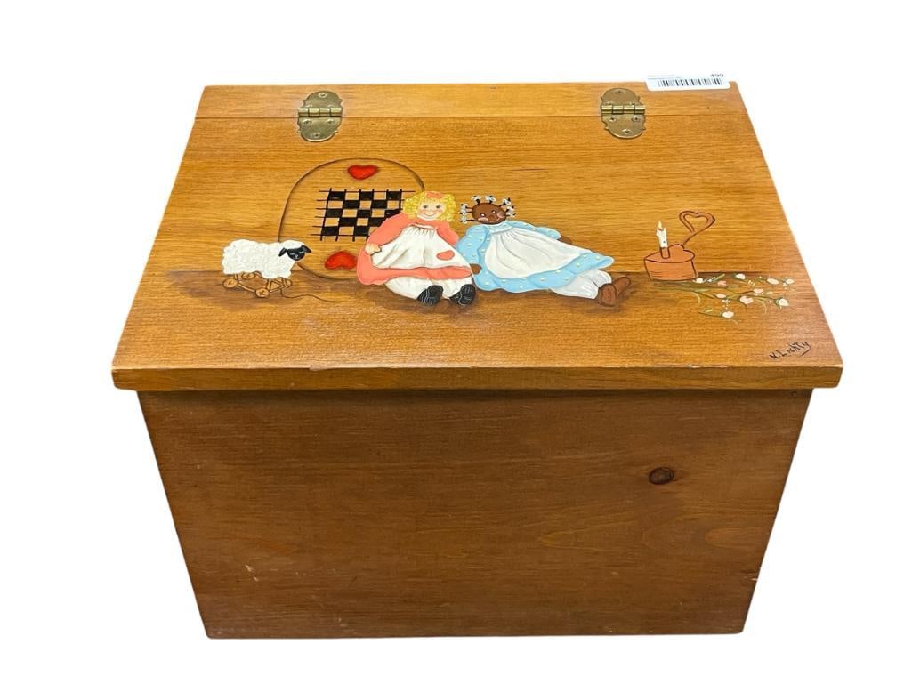 PINE COUNTRY STORAGE BOX WITH PAINTED TOP BY N. LICHTY (1 of 6)