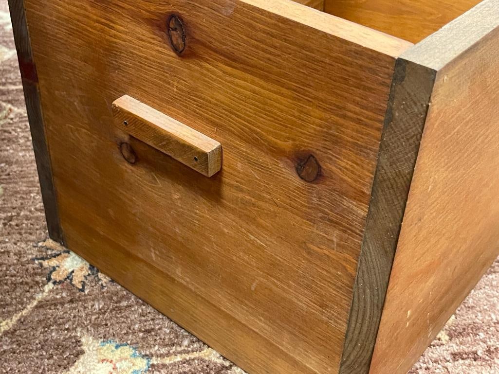 PINE COUNTRY STORAGE BOX WITH PAINTED TOP BY N. LICHTY - 6