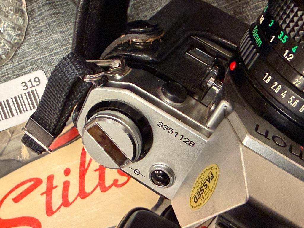 VINTAGE CANON AE-1 ICONIC 3MM SLR FILM CAMERA WITH MANY ACCESSORIES LENSES, CAMERA BAG, MANUALS - 5