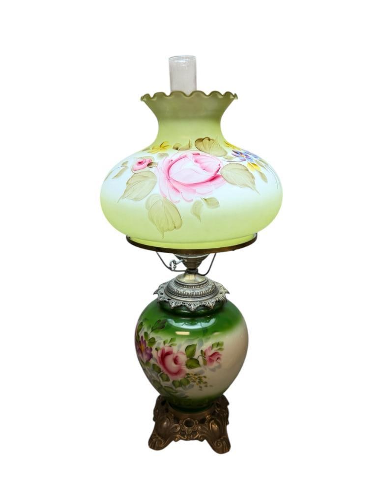 VINTAGE GONE WITH THE WIND PARLOR LAMP HAND PAINTED SHADE AND FONT WITH DECORATIVE METAL BASE (1 of 10)