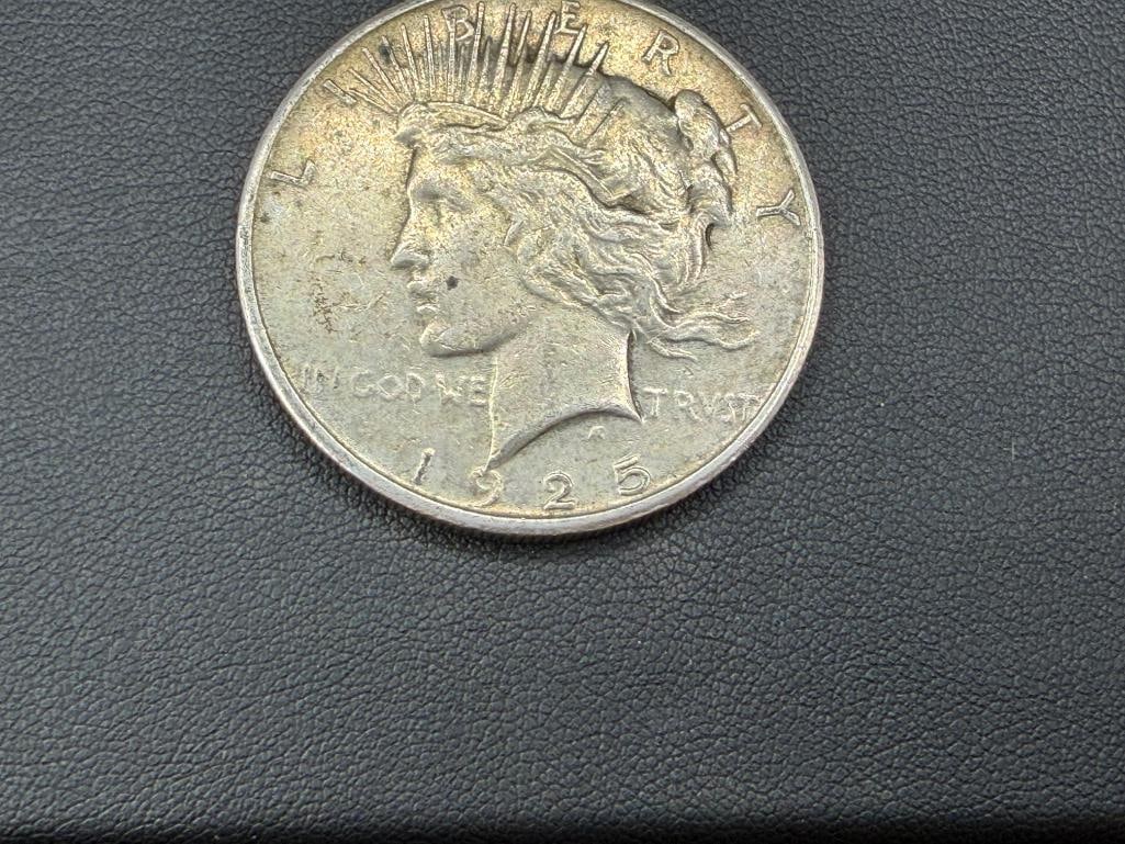 1925 U.S. PEACE SILVER DOLLAR - 3