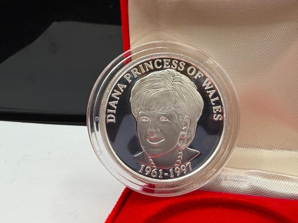 DIANA PRINCESS OF WALES COMMEMORATIVE .999 FINE SILVER ROUND - 2