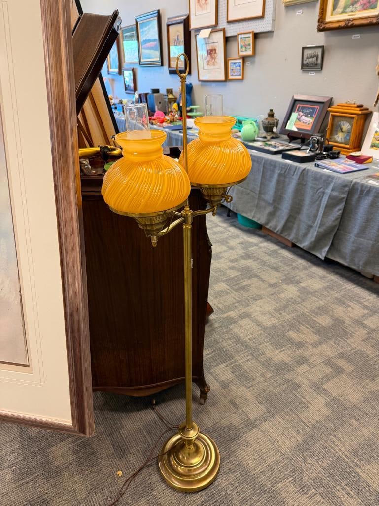 VINTAGE BRASS DOUBLE STUDENT FLOOR LAMP WITH YELLOW SWIRL GLASS SHADES - 5