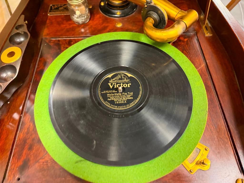 1916 - 1921 THE SEVENTEENTH VICTOR VICTROLA PHONOGRAPH VV-XVII NO. 18234 - 10