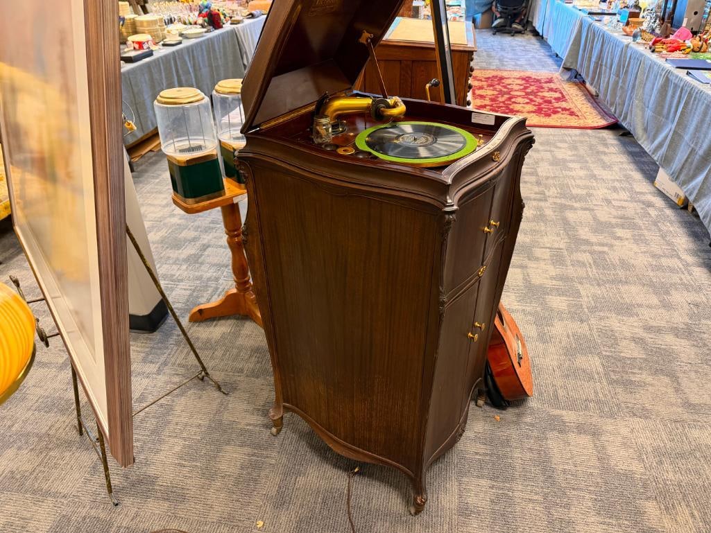1916 - 1921 THE SEVENTEENTH VICTOR VICTROLA PHONOGRAPH VV-XVII NO. 18234 - 18