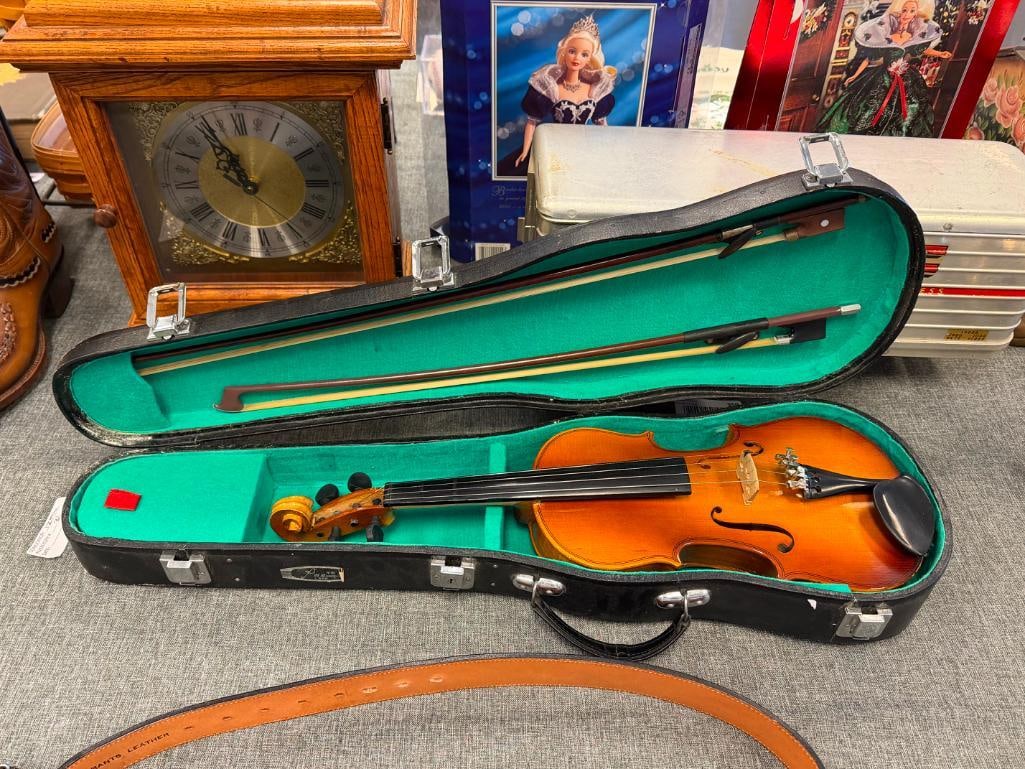 LARK M5002-2 ENTRY LEVEL STUDENT VIOLIN CIRCA 170'S - 1980' - 2