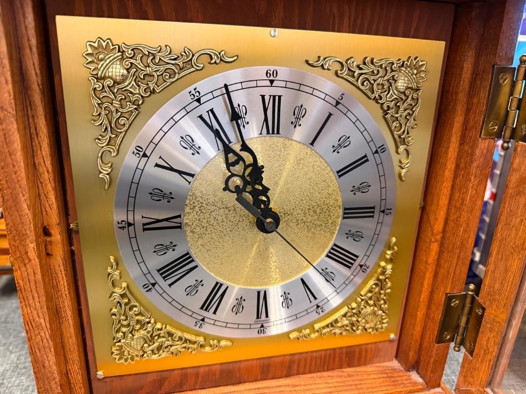VINTAGE HAND CRAFTED SOLID OAK MANTLE CLOCK WITH SEIKO BATTERY OPERATED MOVEMENT - 9