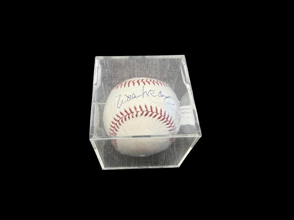 WILLIE MCCOVEY HALL OF FAME FORMER BASEBALL PLAYER AUTOGRAPHED BASEBALL MLB AUTHENTICATED (1 of 6)