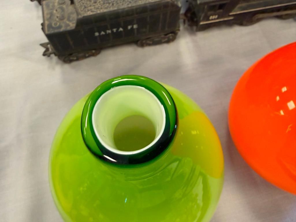 MID-CENTURY MODERN HAND BLOWN CASED GLASS VIBRANT VASES POSSIBLY CARLO MORETTI RAYMOR/ MURANO - 4