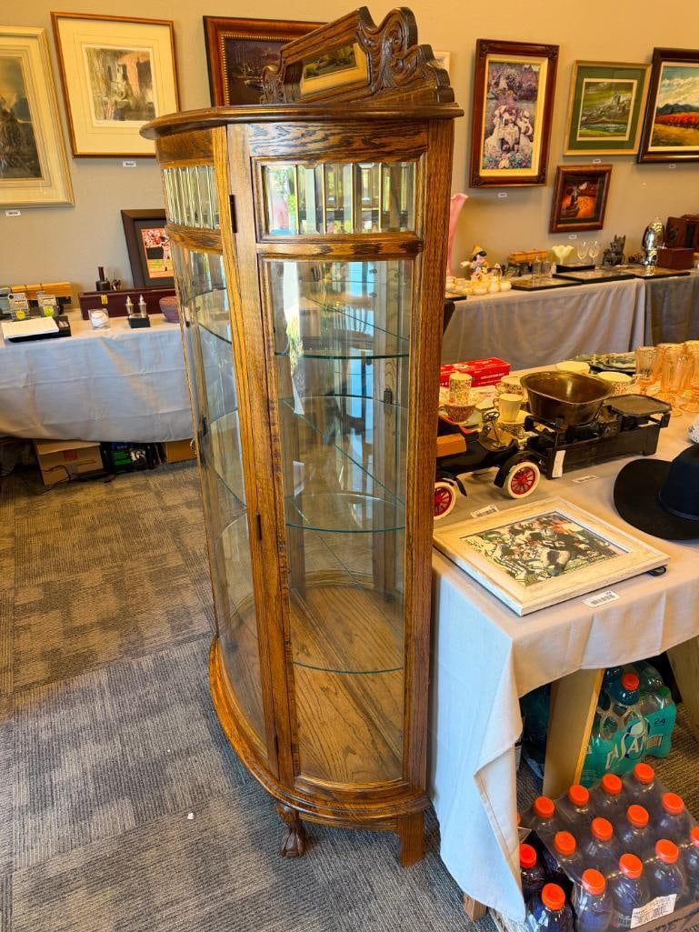 20TH CENTURY OAK BOW FRONT DISPLAY / CURIO CABINET - 5