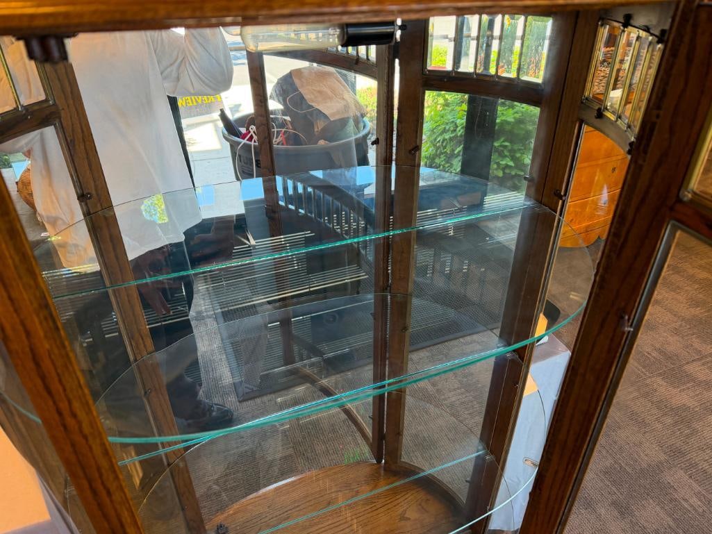 20TH CENTURY OAK BOW FRONT DISPLAY / CURIO CABINET - 8