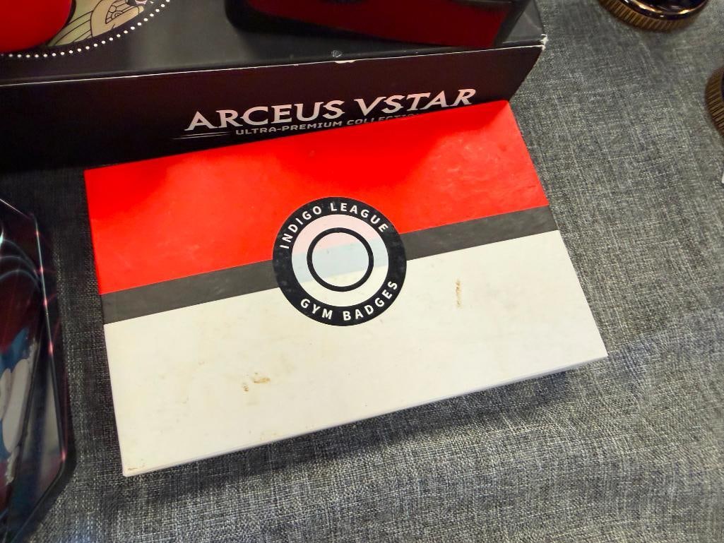 POKEMON GAME TRADING CARDS INCLUDES ARCEUS VSTAR DECK SET, FOLIO CARDS, INDIGO GYM BADGES - 10