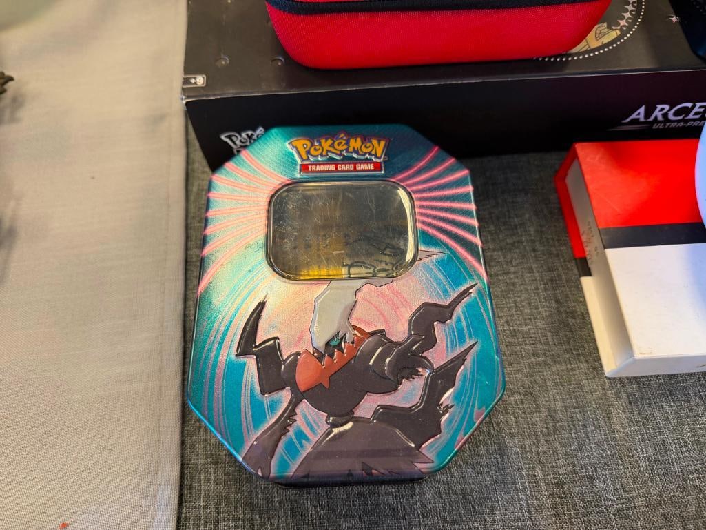 POKEMON GAME TRADING CARDS INCLUDES ARCEUS VSTAR DECK SET, FOLIO CARDS, INDIGO GYM BADGES - 3