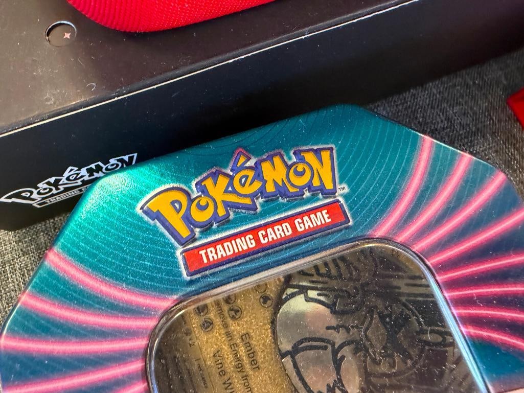 POKEMON GAME TRADING CARDS INCLUDES ARCEUS VSTAR DECK SET, FOLIO CARDS, INDIGO GYM BADGES - 4