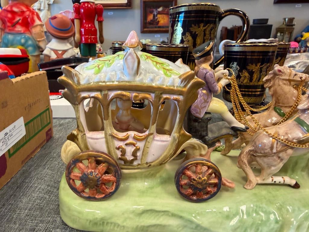 VINTAGE NUOVA CAPODIMONTE HAND PAINTED CERAMIC HORSE-DRAWN CARRIAGE FIGURINE - 3