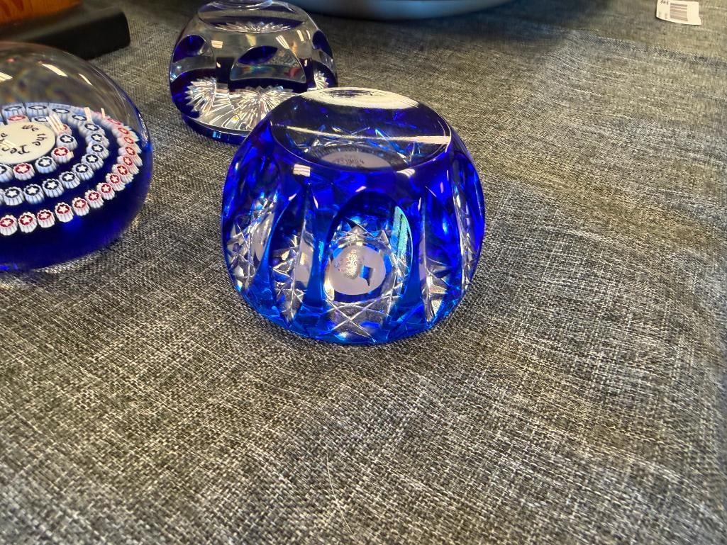BACCARAT AND WEBB CORBETT FACETED AND MILLEFIORI ART GLASS AND CRYSTAL PAPERWEIGHTS - 4